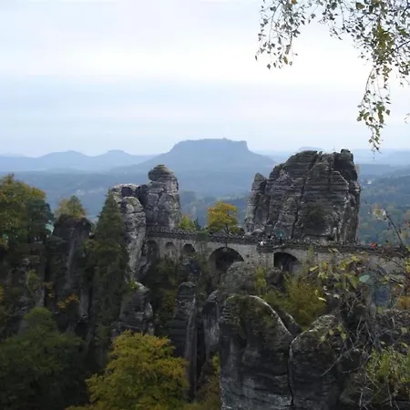 With 3 Bedrooms * Rabenau