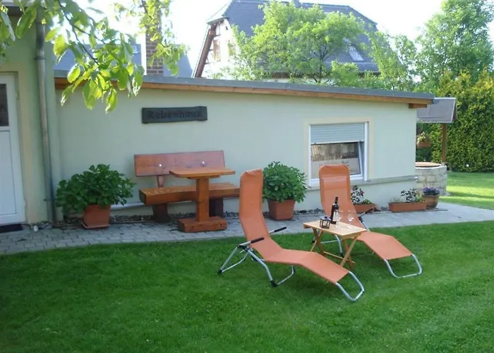 With 3 Bedrooms بيت للعطل Rabenau