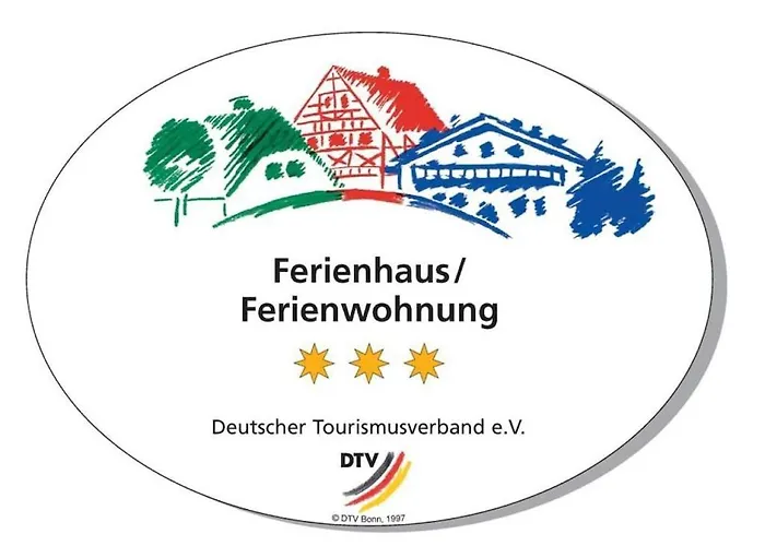 With 3 Bedrooms بيت للعطل *